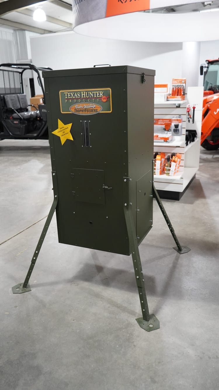 Deer & Fish Feeder (Adjustable)